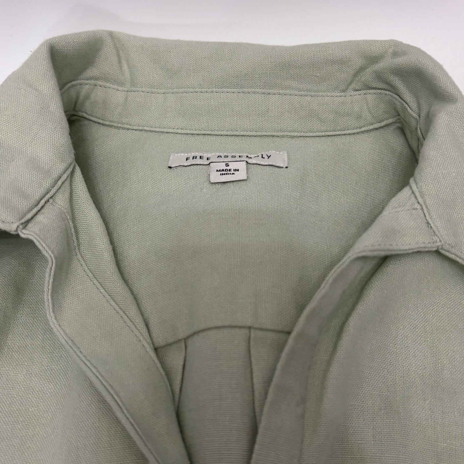 Free Assembly Light Green Button Down Romper Size Small