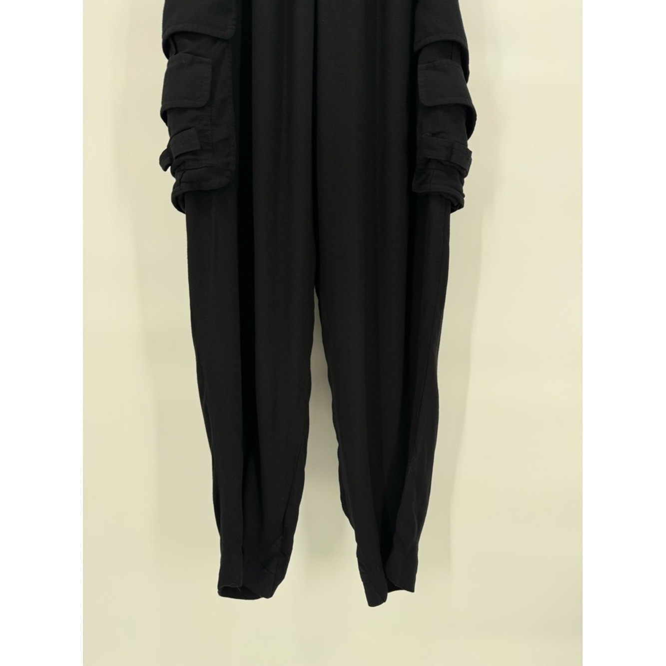 Alice Olivia Utility Jumpsuit Black Sleeveless Cargo Pockets Tapered Leg Chic