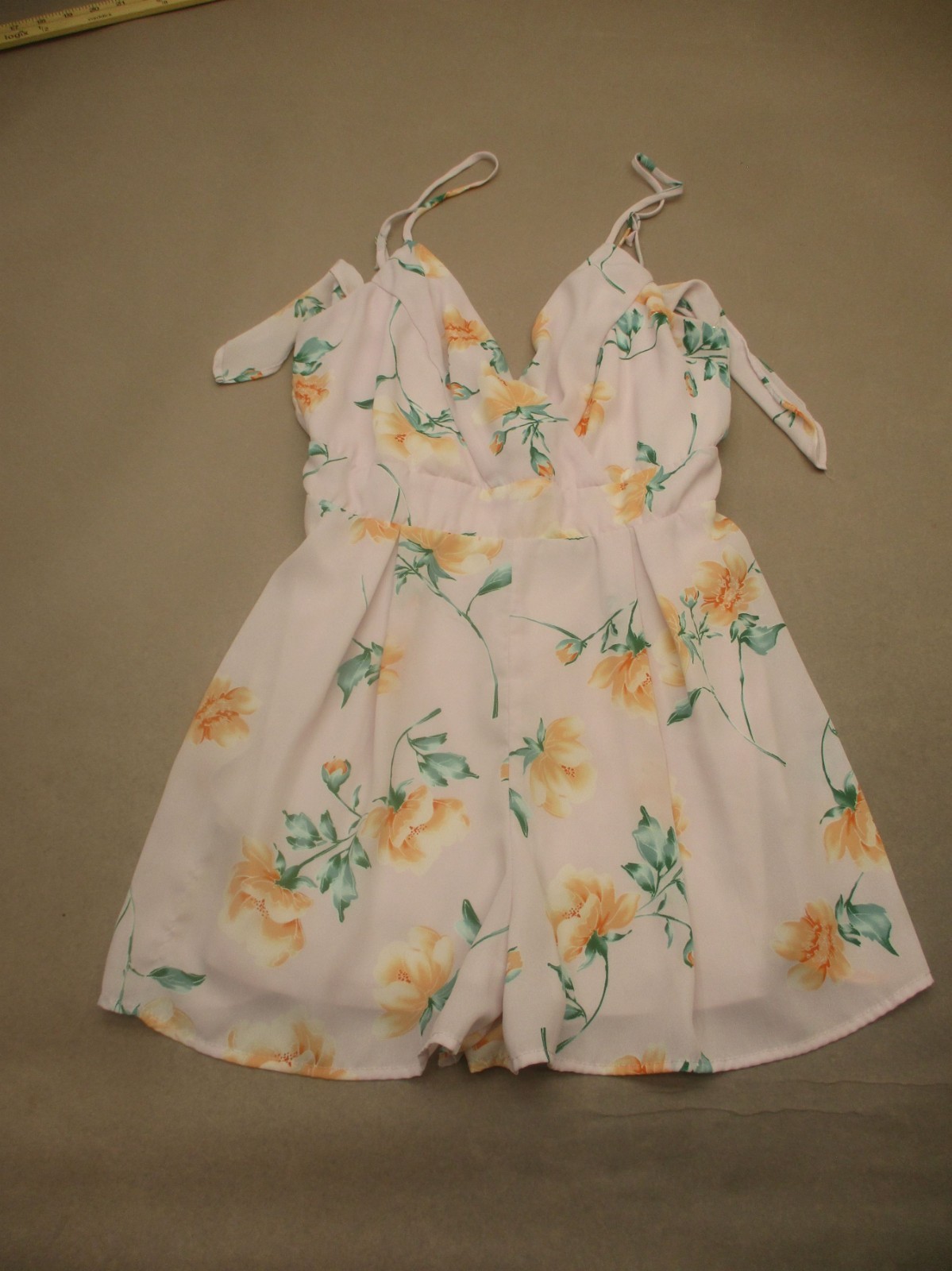 NWT Sienna Sky Size M Womens Floral Lightweight Lined Cami Adjustable Romper 275
