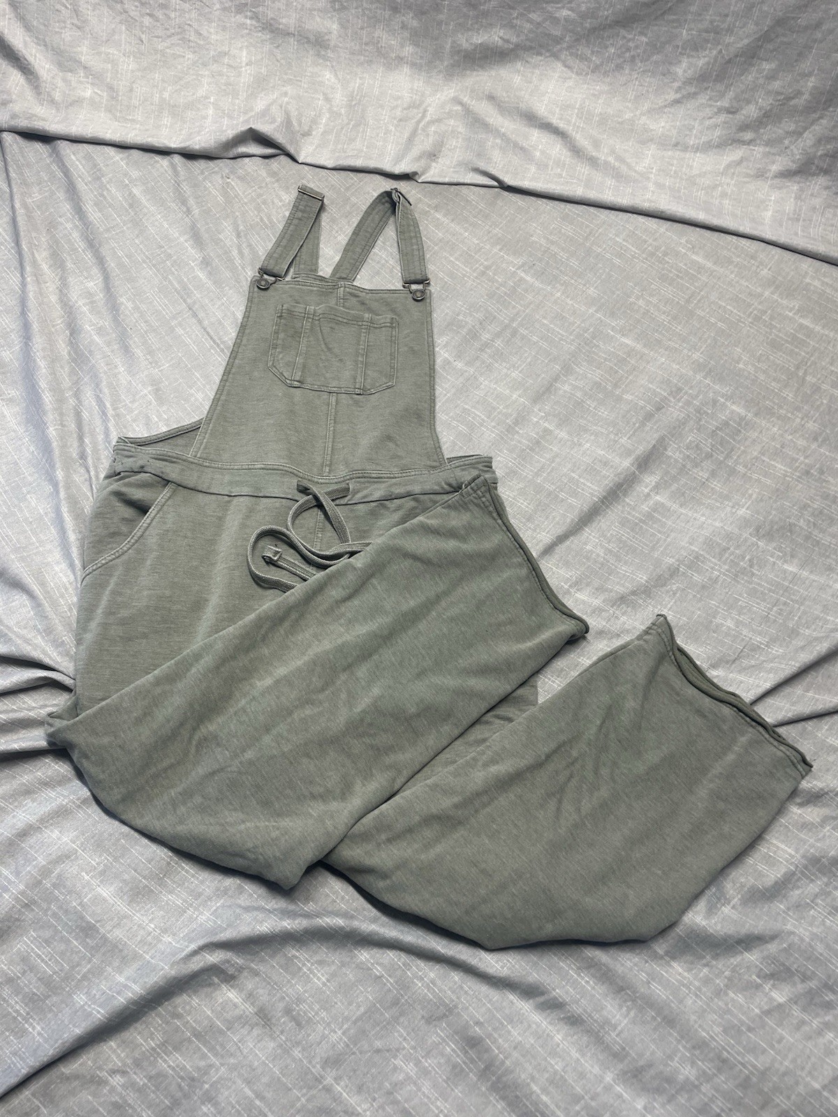 Wallflower Women’s French Terry Jogger Overalls Jumpsuit Olive Green Size Small