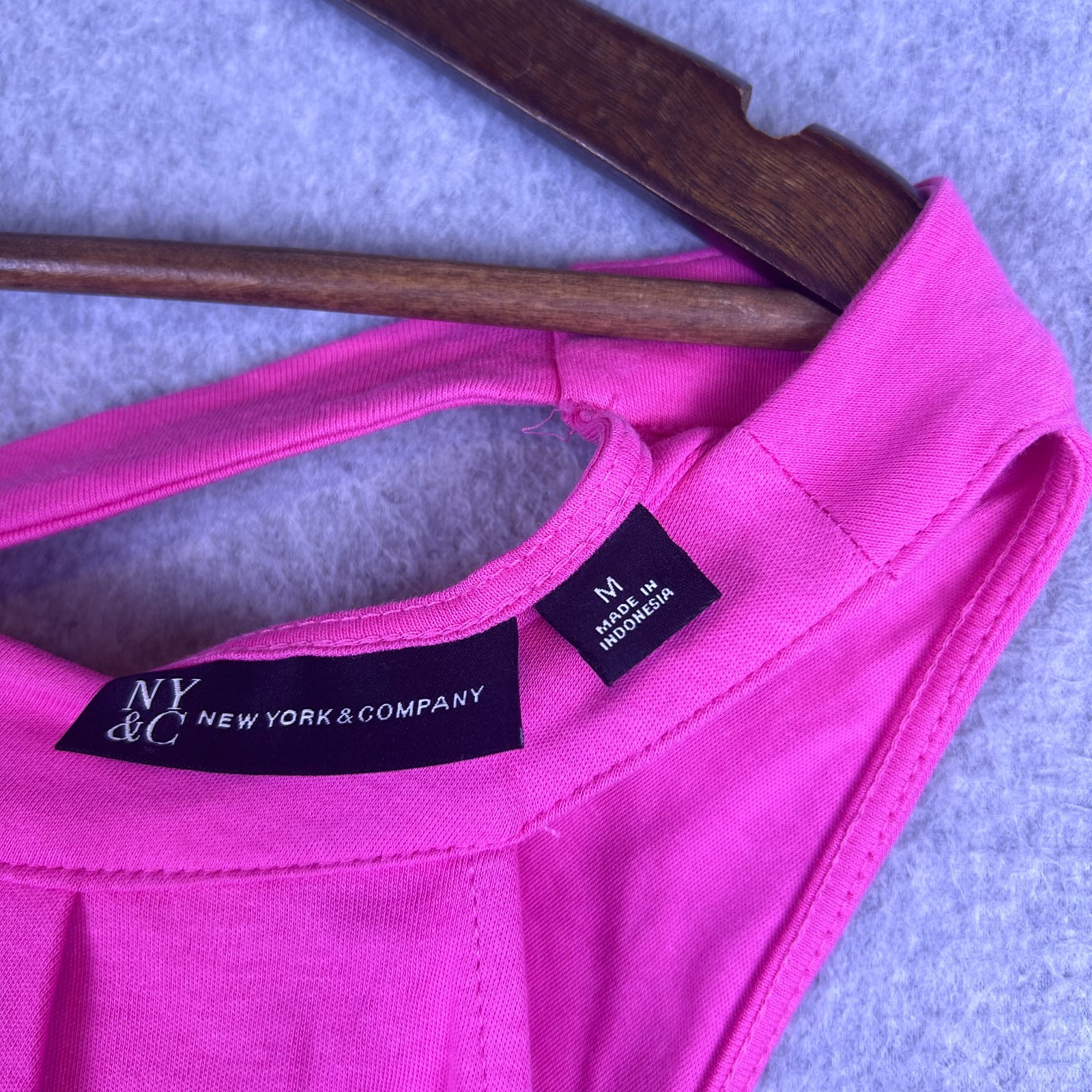 New York And Company Romper Women’s Medium Pink Side Pockets Tie Back Preppy NWT
