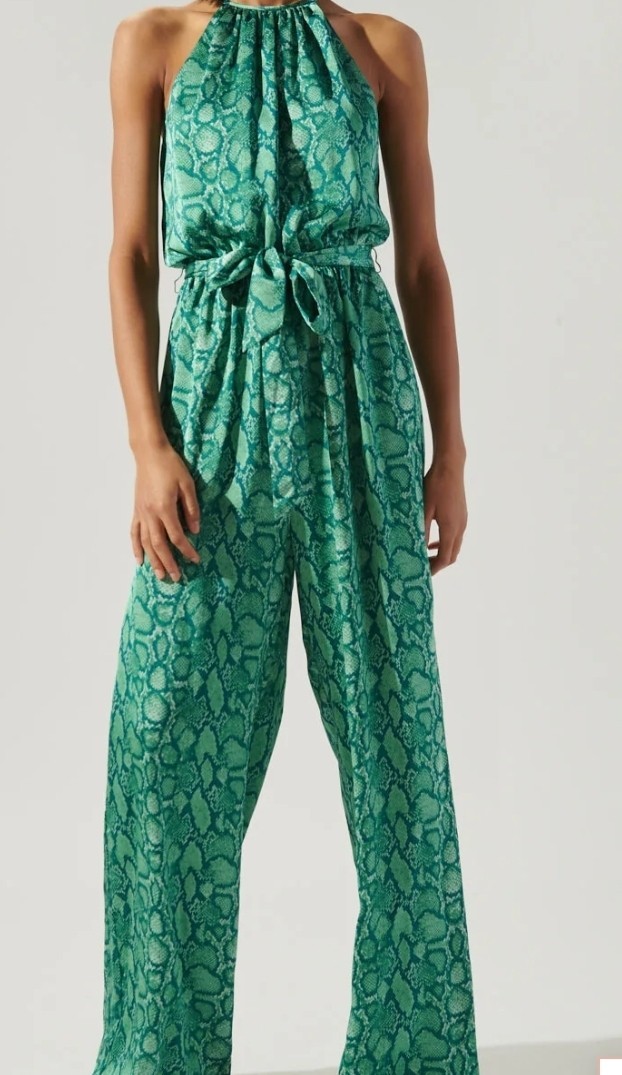 Sugar Lips NWT Green Snake Print Halter Jumpsuit Women’s x Large. (A1)