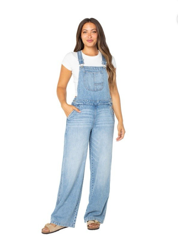 Celebrity Pink Wide Leg Overalls Women’s Size XL Light Wash Denim One Piece