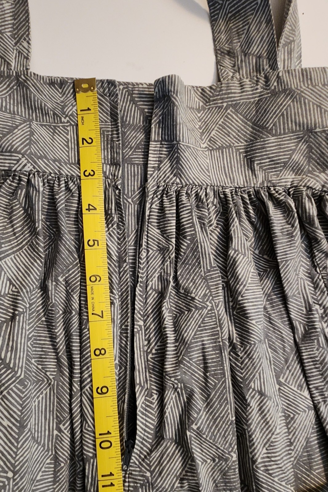 Vtg ’80s Gray/White Geo Pattern, Cotton, Balloon Leg High Waisted Overalls, S/XS
