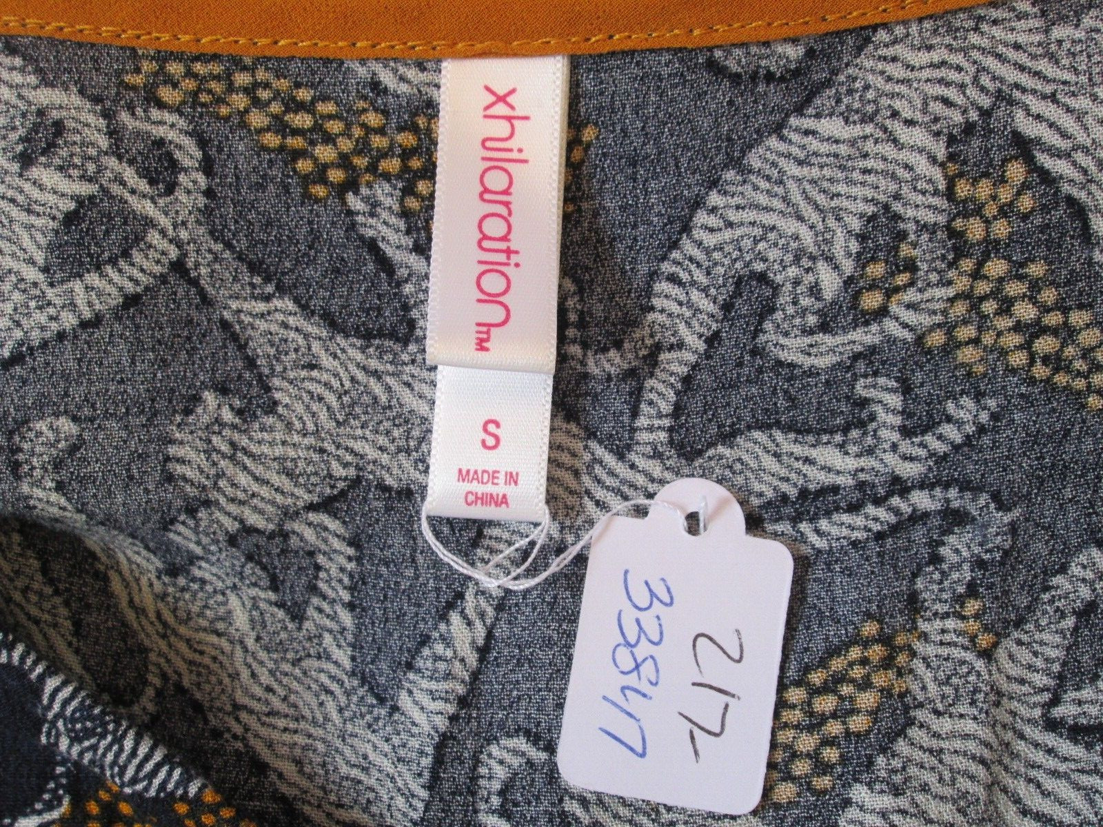 Xhilaration Blue Romper Womens Size S Tiger Pattern V-Neck Flutter Sl 217-33847