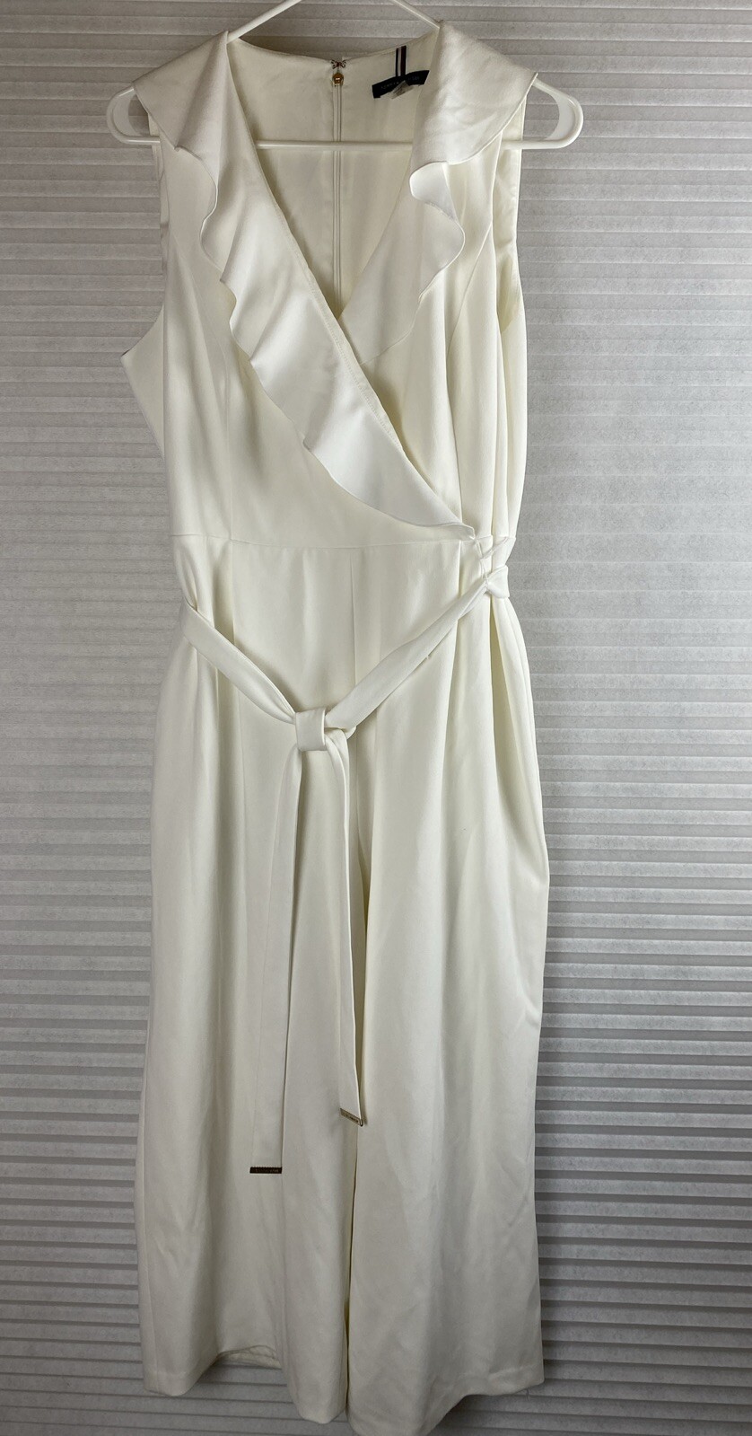 Tommy Hilfiger Women’s Sz 14 Ivory Sleeveless Ruffled V-Neck Jumpsuit