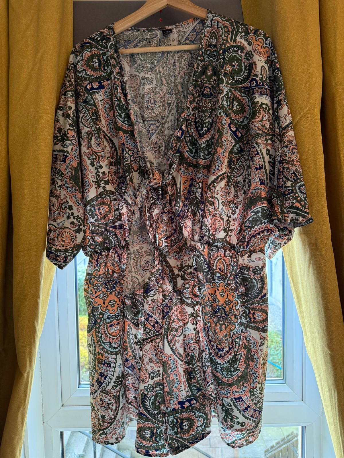 Ladies Short Sleeve Paisley Style Playsuit Size 3XL
