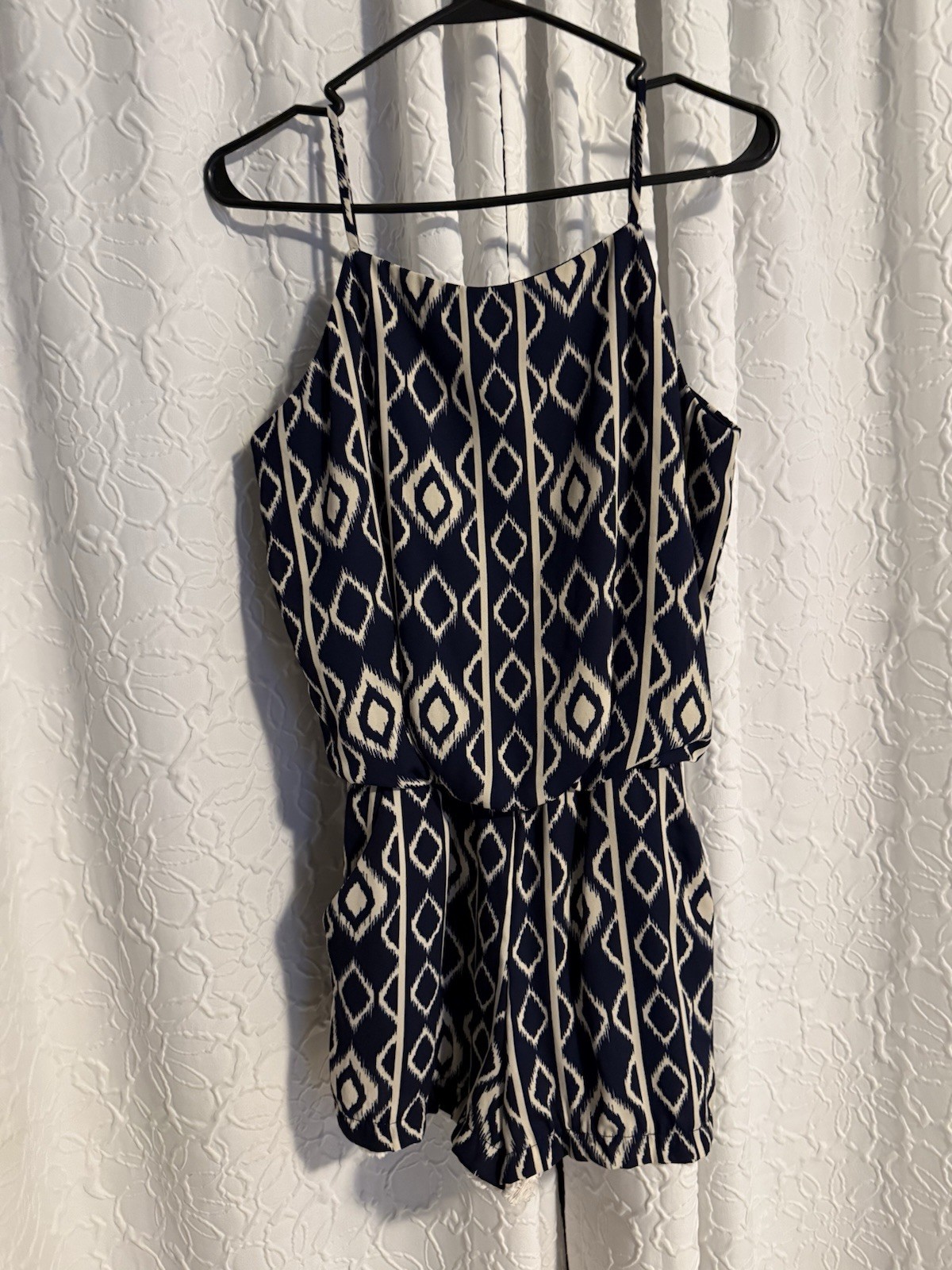 A.N.A A new approach(M)-Stylish Navy and Cream Geometric romper with pockets