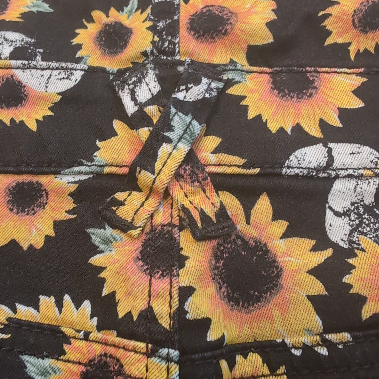 HT Hot Topic Womens Denim Shortall Overalls Small Black Sunflower Skull Print