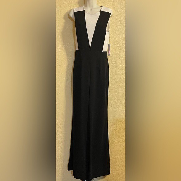 Issue New York Black White Sleeveless Jumpsuit Formal Career Party