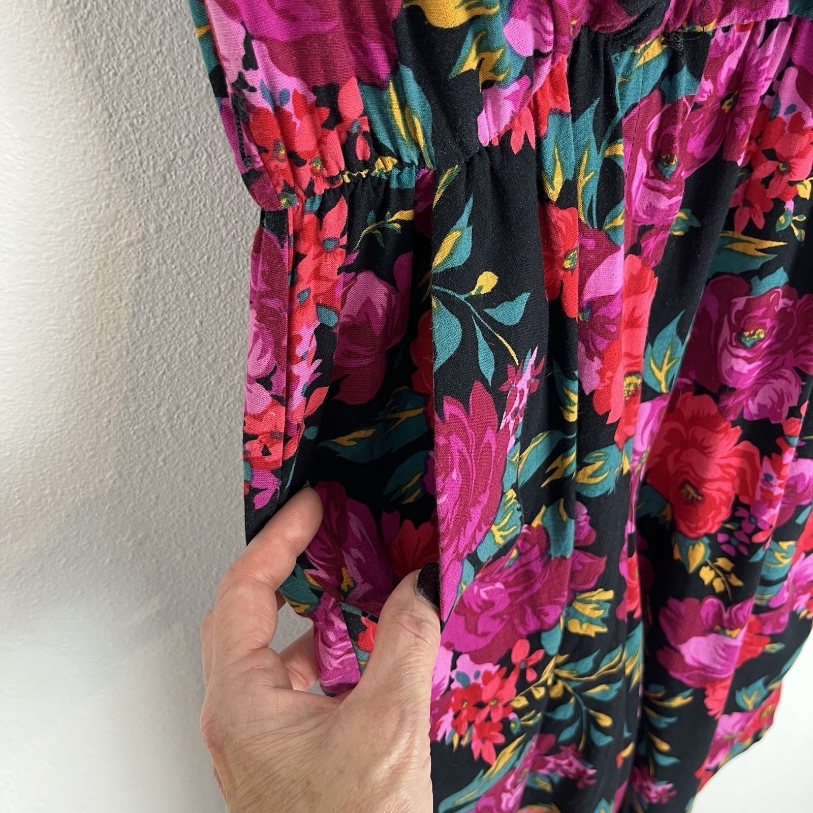 Vintage Floral Romper 80s Black V-Neck Short Sleeve Boho Festival Retro Summer M