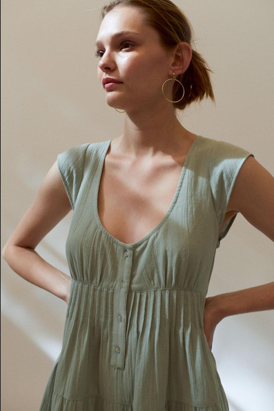 UO Raelynn Tie-Back Romper Button Pintuck Ruffle Lace Up Pocket Green New S