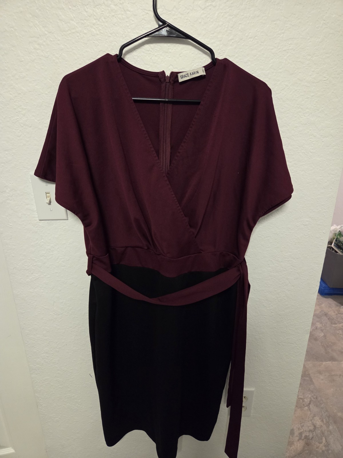 Grace Karin Women’s 2XL Burgundy/Black Solid V-Neck Short Sleeve Zip Jumpsuit