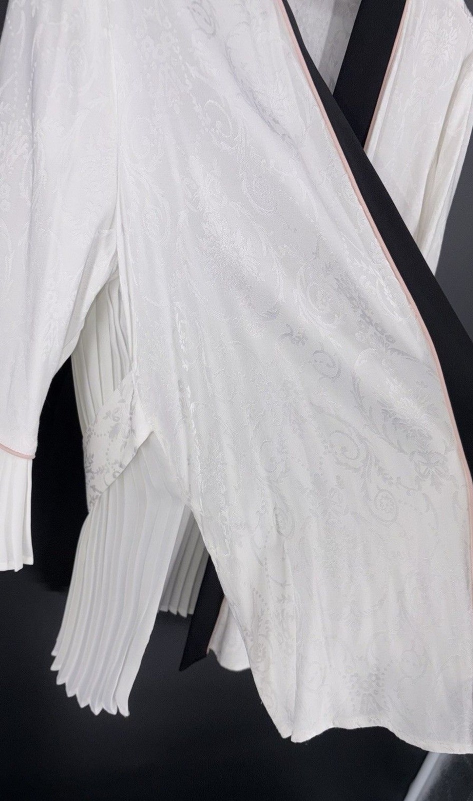 Bebe Pleated Open Front Kimono Jacket L