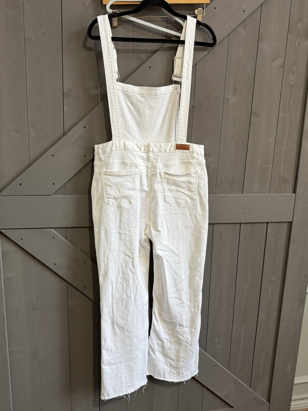 Umgee White Denim Overall Adjustable Straps Raw Hem Pockets Women’s Size L