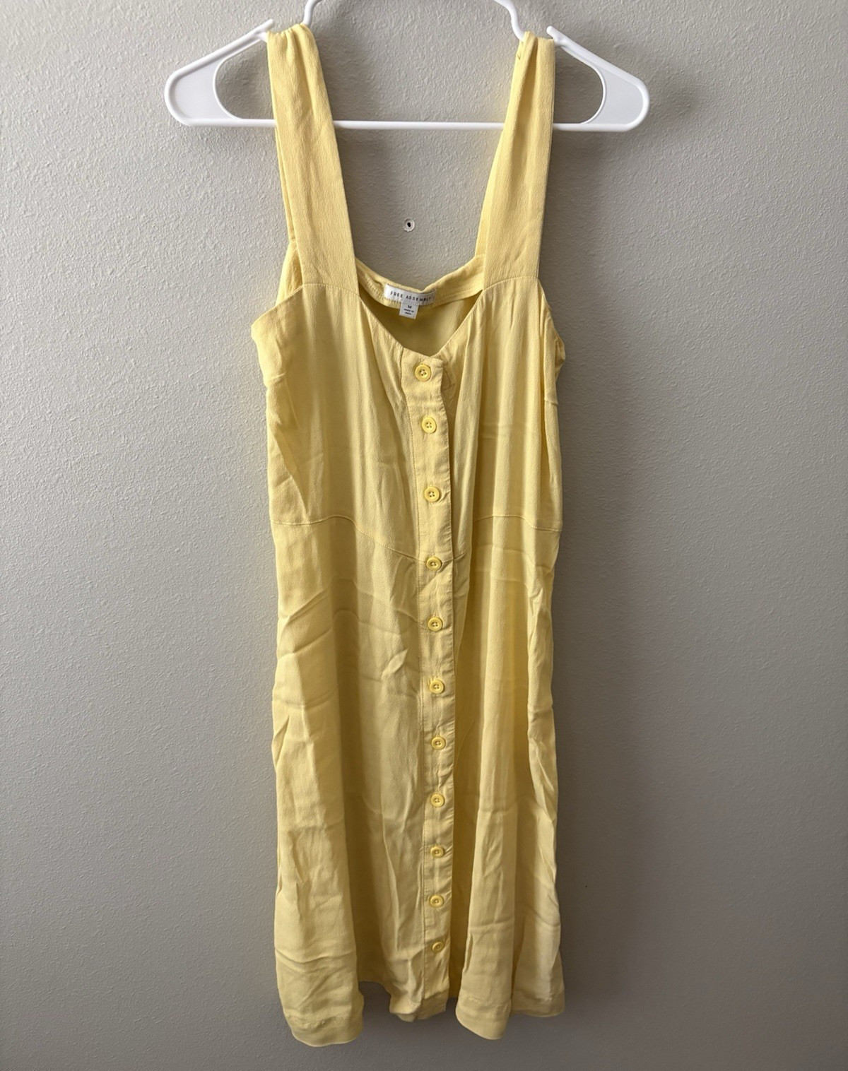 Free Assembly Women’s M Yellow Sleeveless Button-Front Viscose Romper