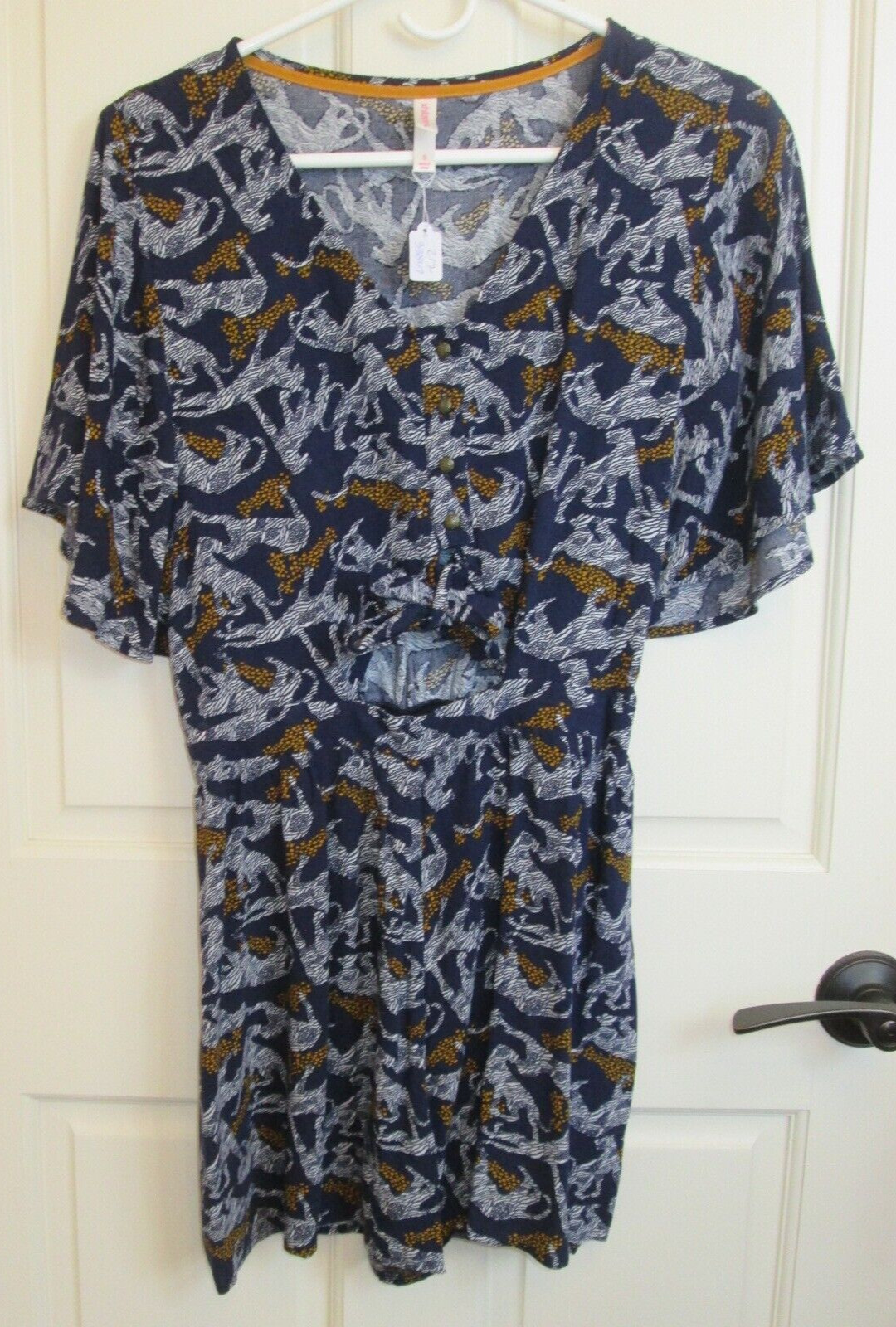 Xhilaration Blue Romper Womens Size S Tiger Pattern V-Neck Flutter Sl 217-33847