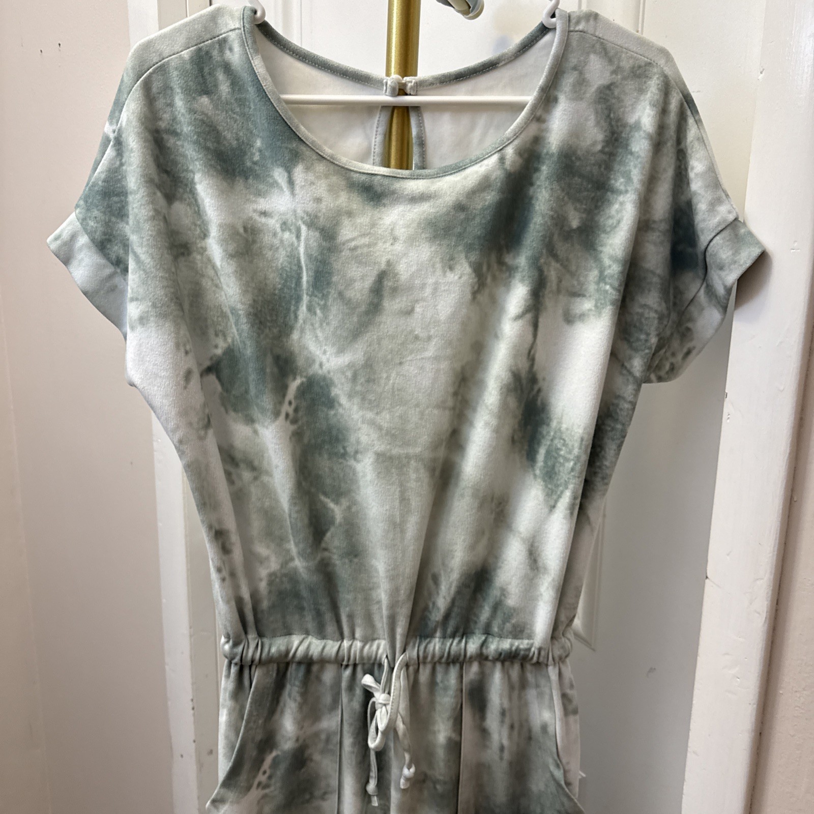 Women’s Size M Capped SleevesOne-Piece Jumper Romper Very Soft & Warm EUC