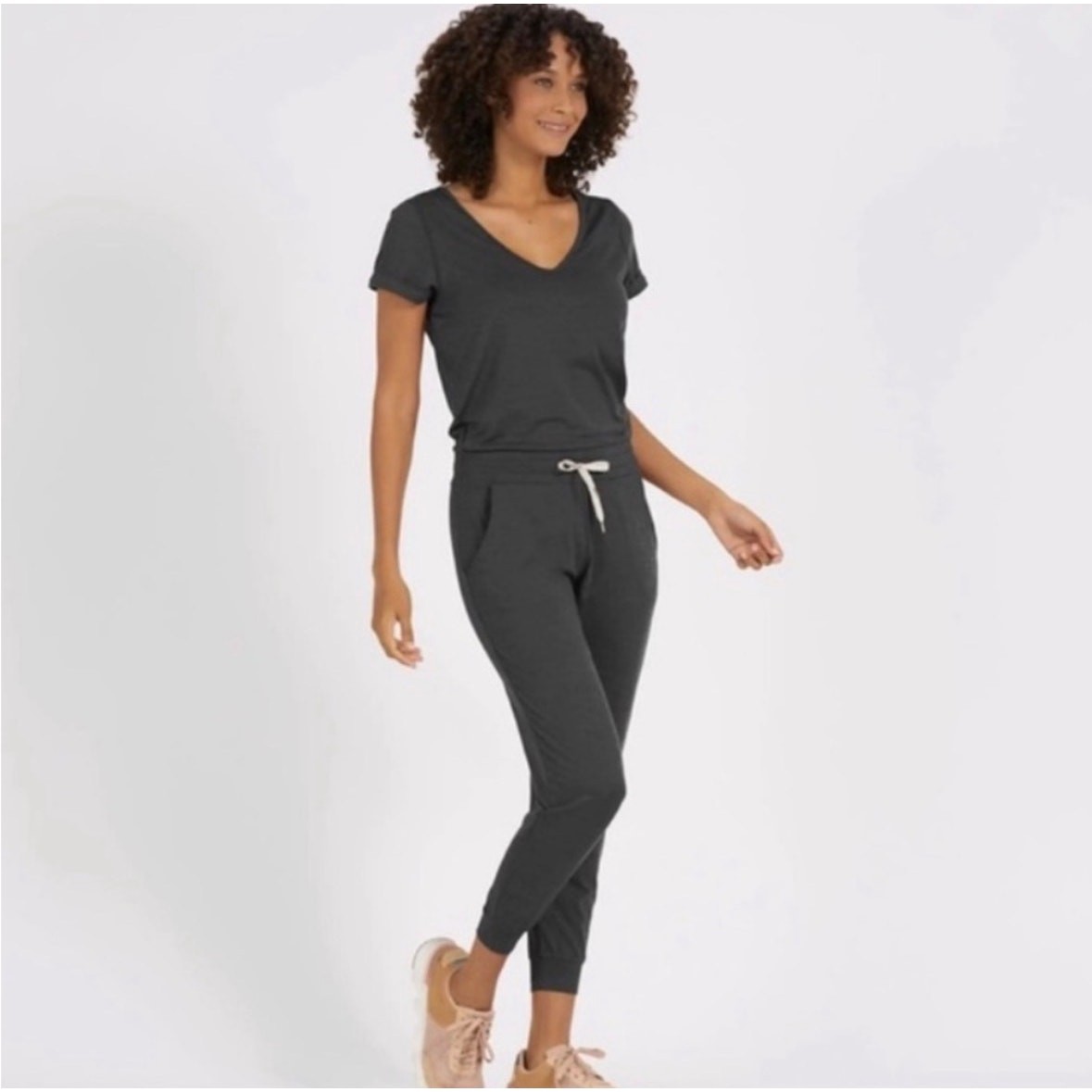 Vuori All Day Jumpsuit in charcoal heather