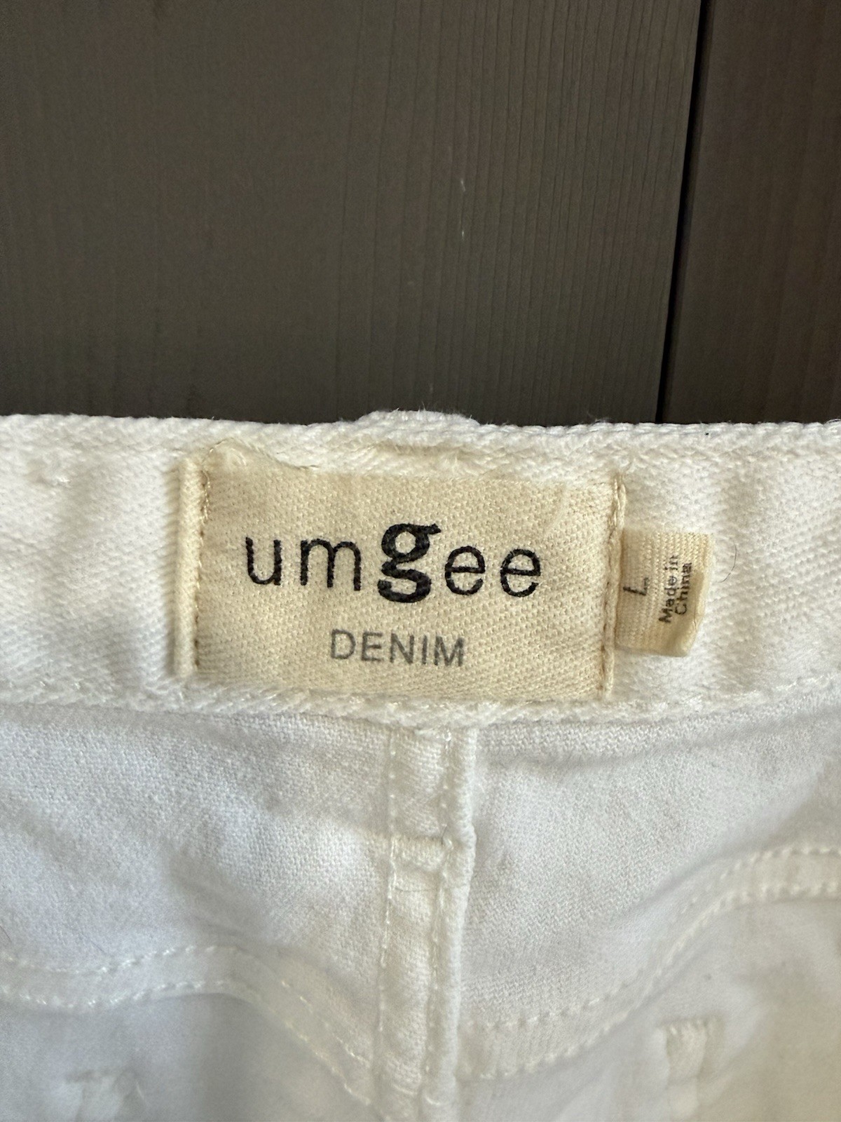 Umgee White Denim Overall Adjustable Straps Raw Hem Pockets Women’s Size L