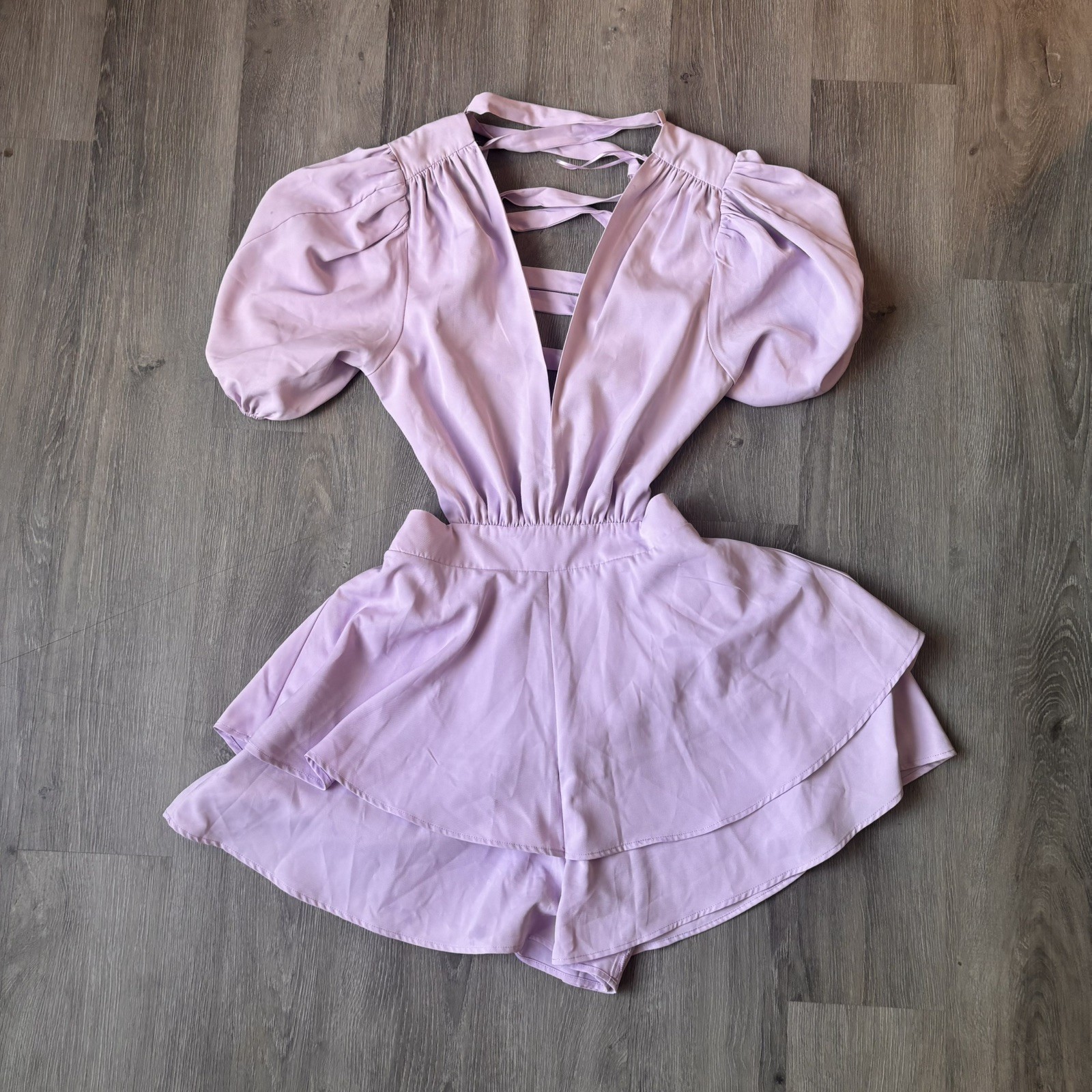Altard State Womens Lilac Cleo V-Neck Puff Sleeve Lace-Up Back Romper Sz M