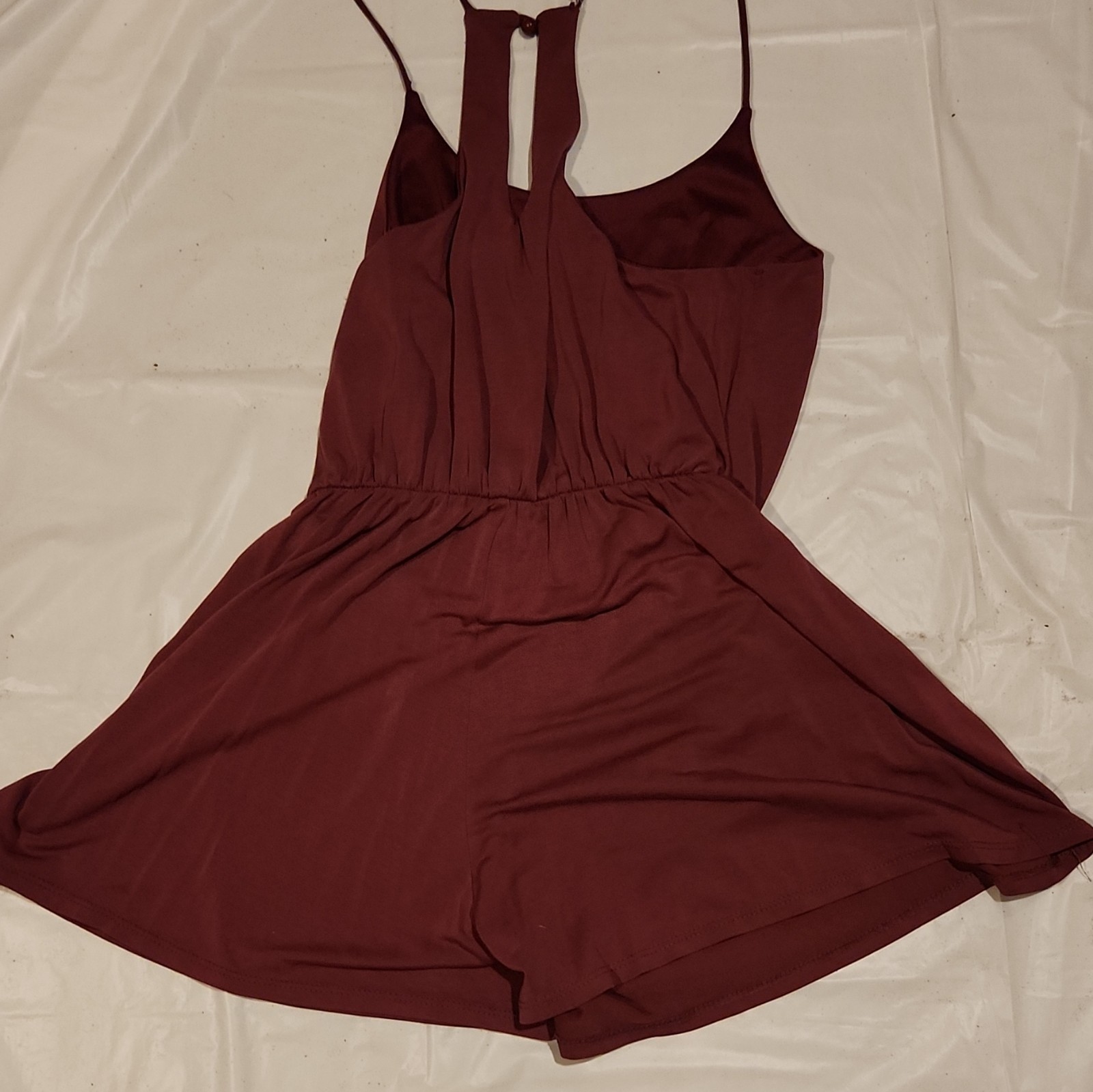 Mikey & Joey Burgundy Satin V-Neck Sleeveless Strappy Romper Women’s Size S