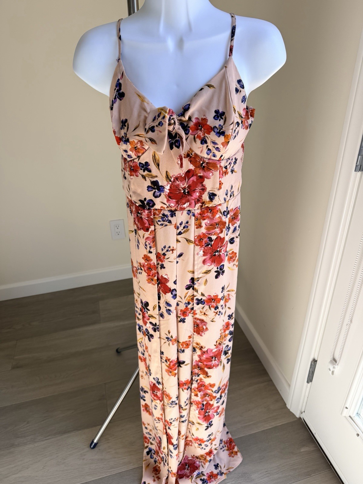 NWT. Xhiliration Blush Flowered Open Wide Leg Jumpsuit With Spaghetti Straps M