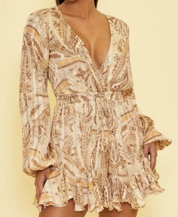 LUXXEL FLORAL PRINT RUFFLE BEIGE & GOLD ROMPER LONG SLEEVE WRAP V-NECK SZ L