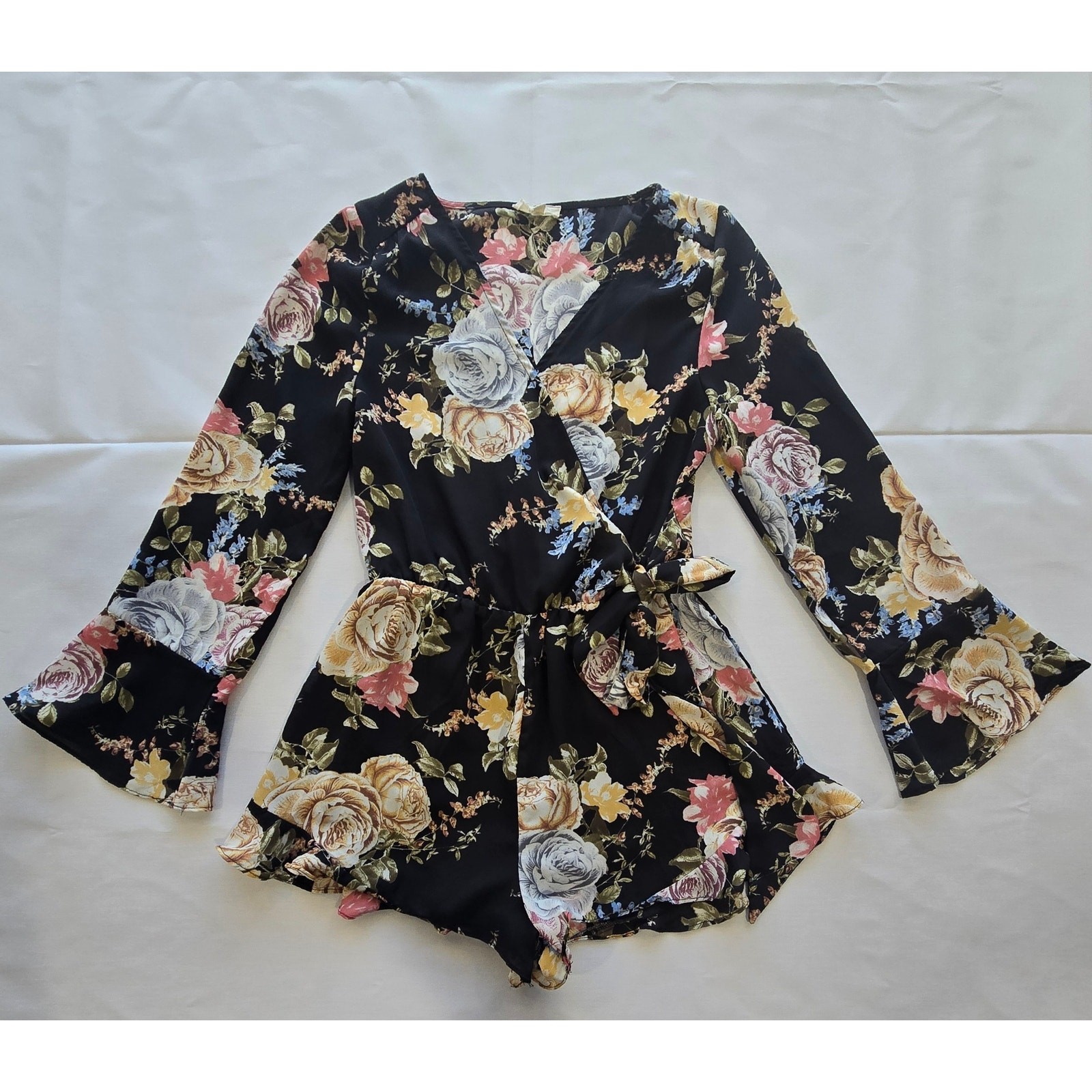 Entro Black Floral Boho Empire Waist Bell Sleeve High Waist V-Neck Romper | M
