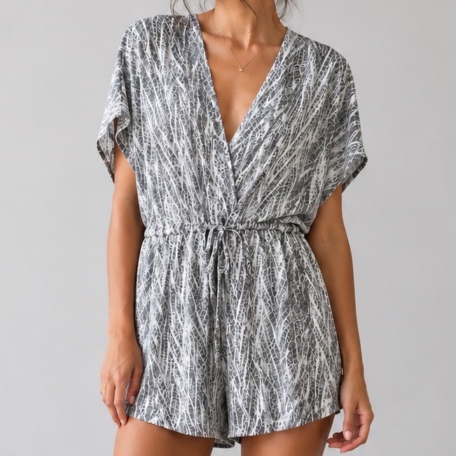 Entro Lightweight Flowy Romper Short Sleeve Womens Oversized Abstract S