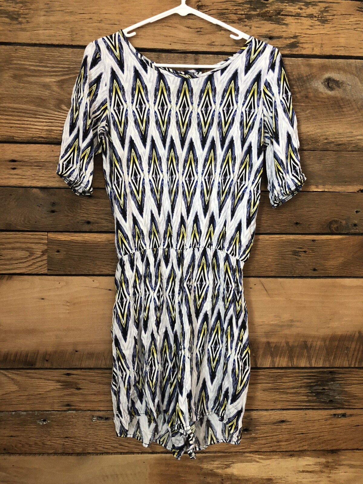 Womens Copper Key romper Sz L geometric design, lightweight