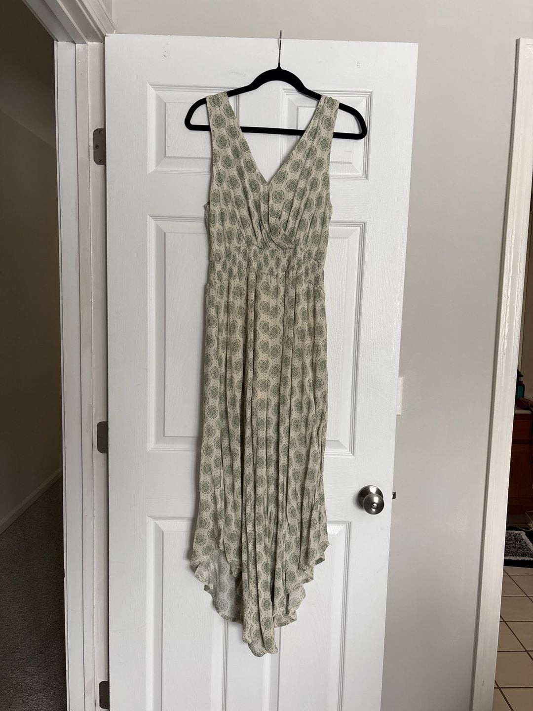 Cozy Co. By Cozy Casual Green Medallion Print Sleeveless High-Low Jumpsuit Size