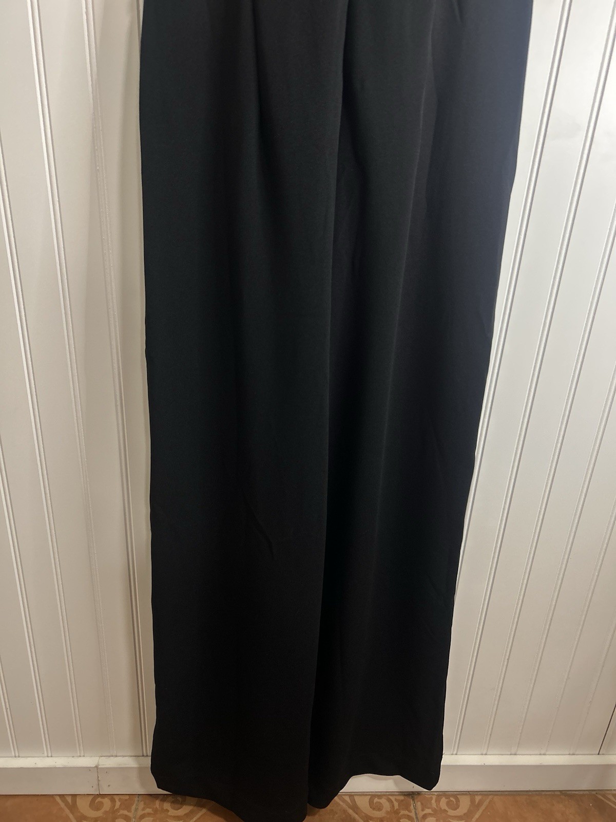 Ellen Tracy Sleeveless Black Jumpsuit with Waist Tie. Black Size M