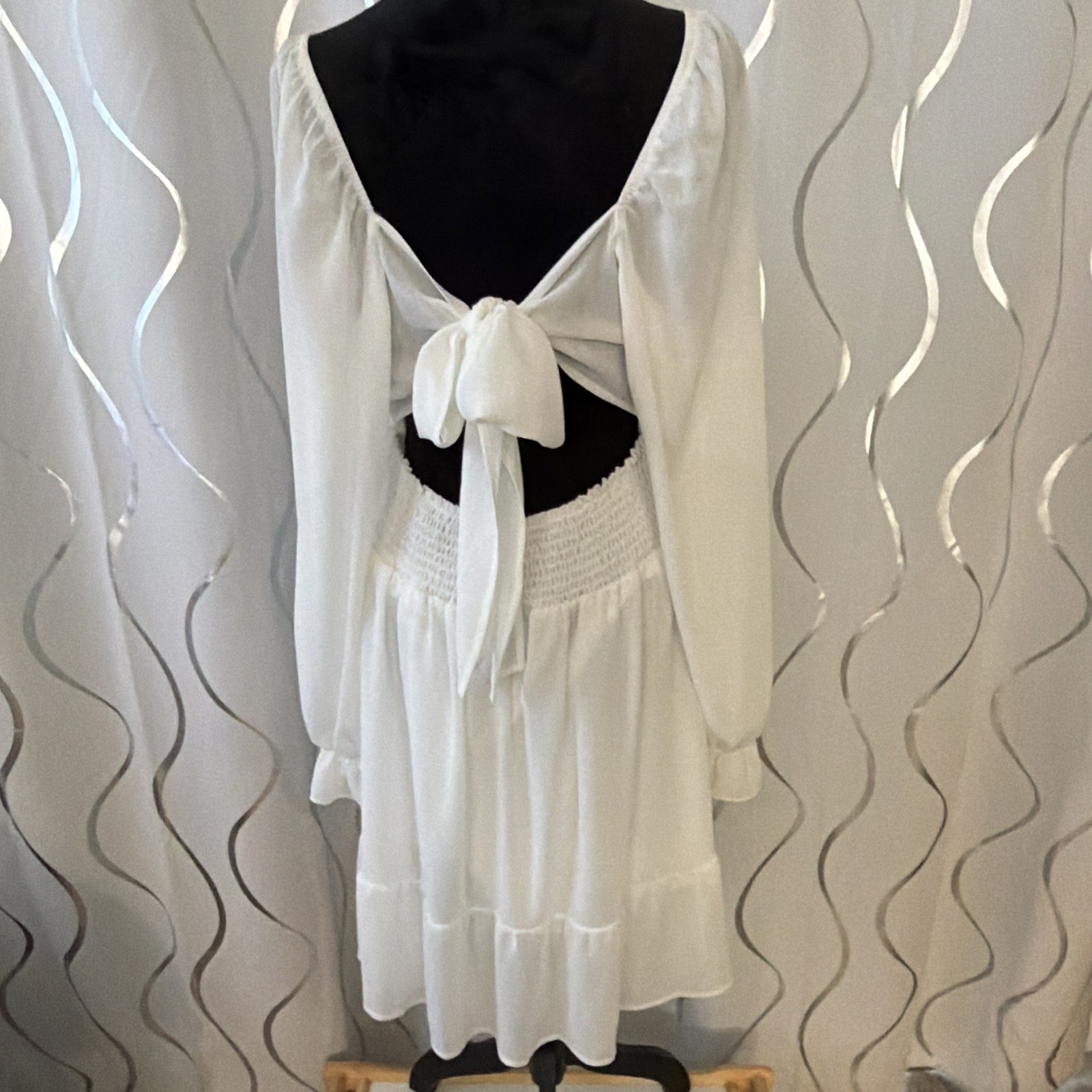 New Connection White Open Back Tie Romper Square Neck Balloon Sleeve L Cotton