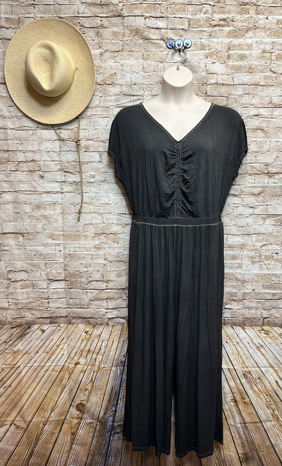 Cato Charcoal Gray Wide Leg V-neck Knit Jumpsuit Women’s XL – NWT