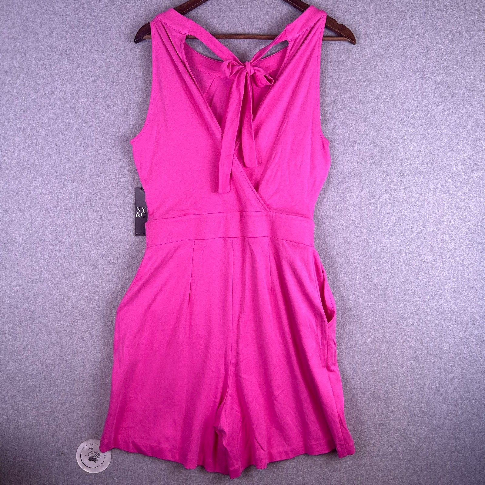 New York And Company Romper Women’s Medium Pink Side Pockets Tie Back Preppy NWT