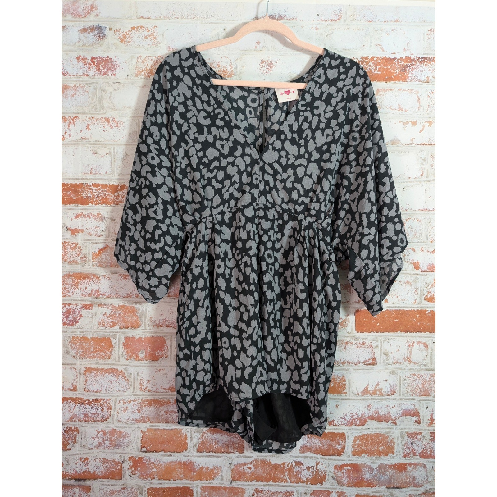 NWT Buddy Love Rivers Romper Women Medium Grey Black Animal Print Flowy