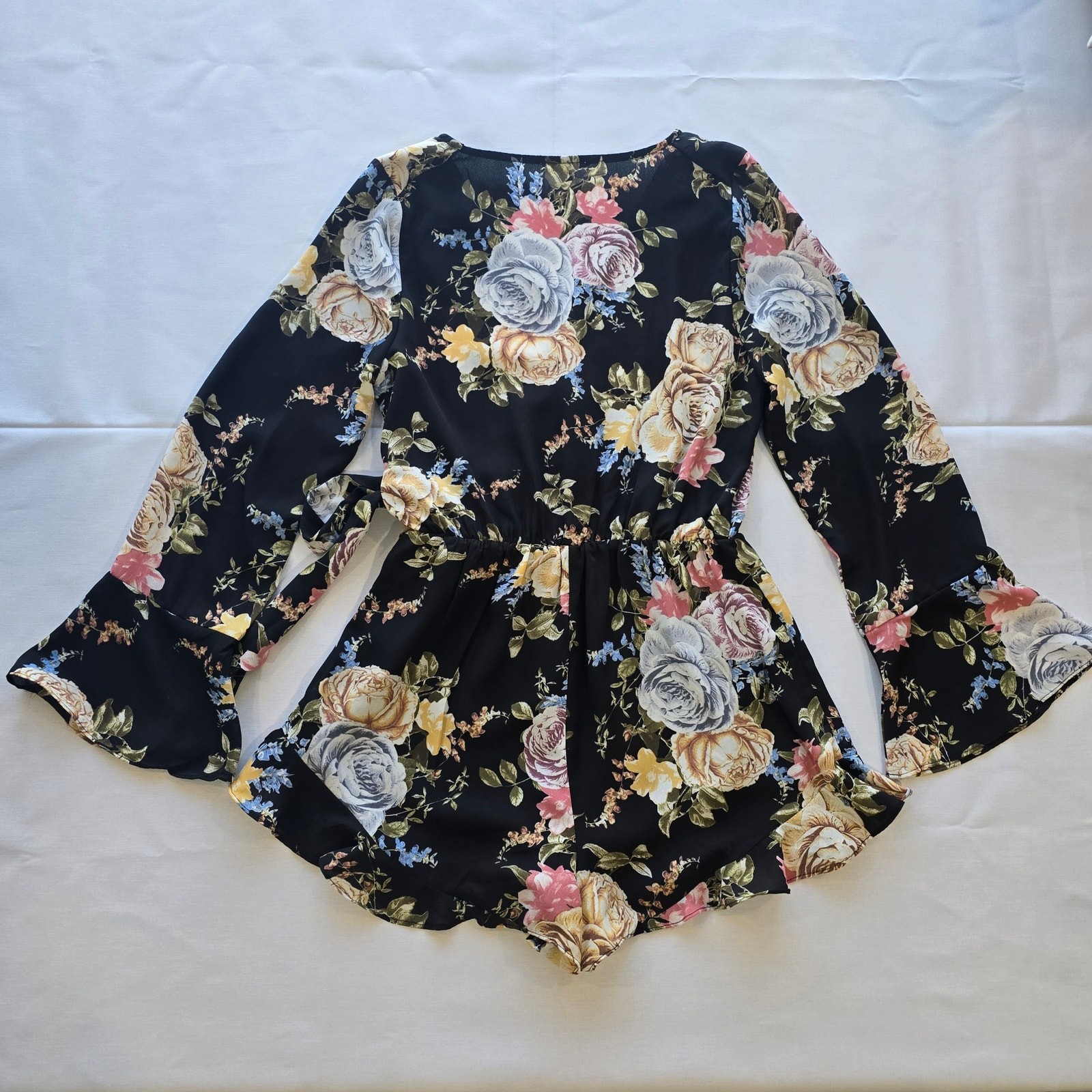 Entro Black Floral Boho Empire Waist Bell Sleeve High Waist V-Neck Romper | M