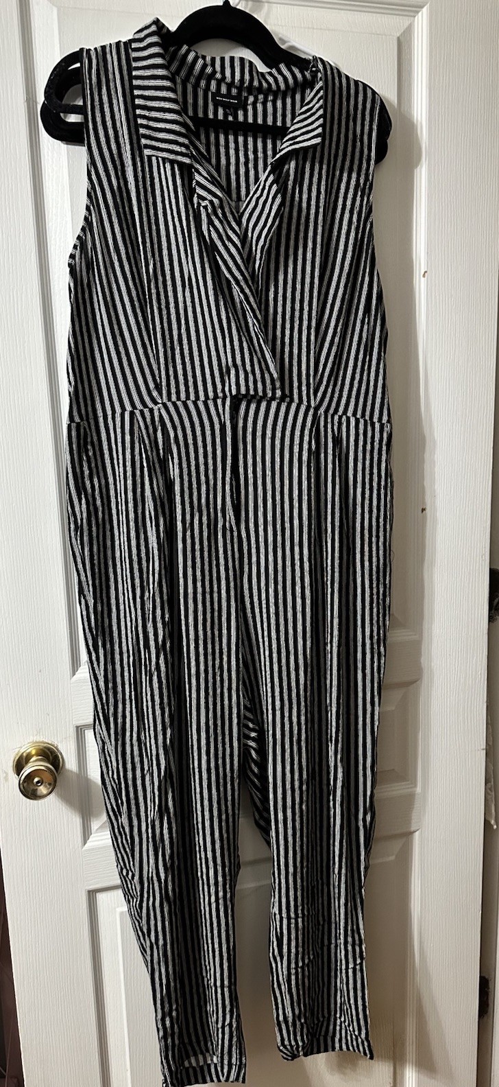 Who What Wear Women’s XL Jumpsuit Black Striped Sleeveless Stylish One Piece