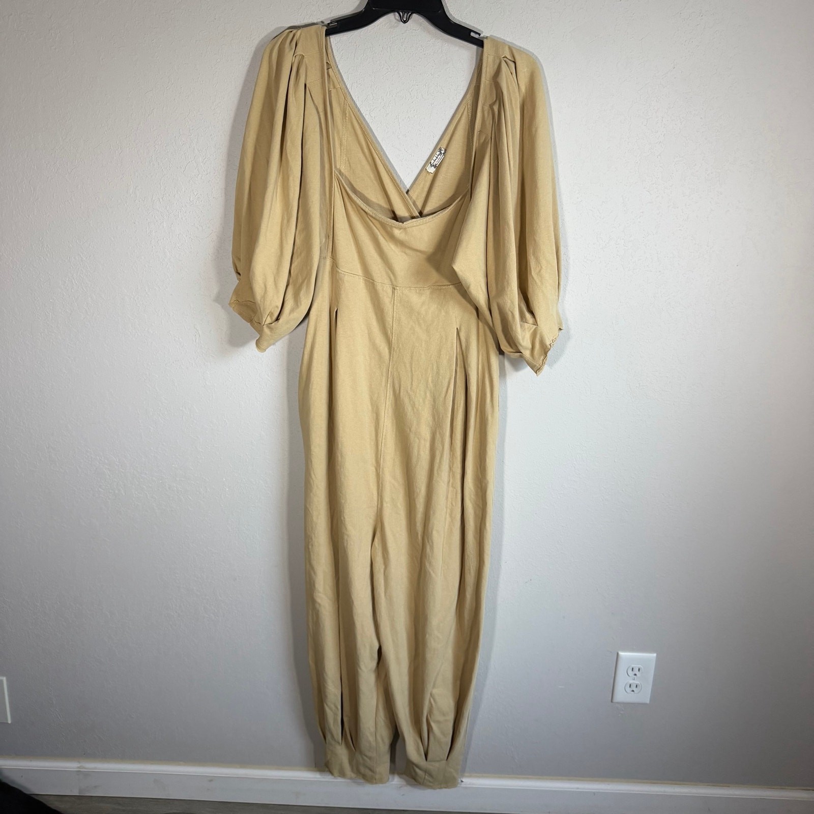 Intimately Free People Beige Lotta Love Jumpsuit Balloon Sleeve Jogger Womens S