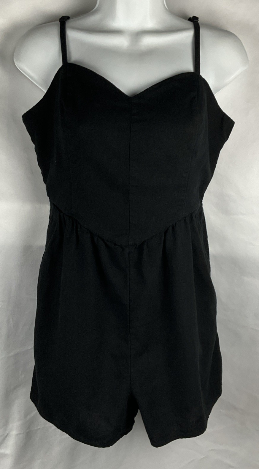 Old Navy Women’s MediumBlack Linen Rayon Blend Short Romper Summer Beach Casual