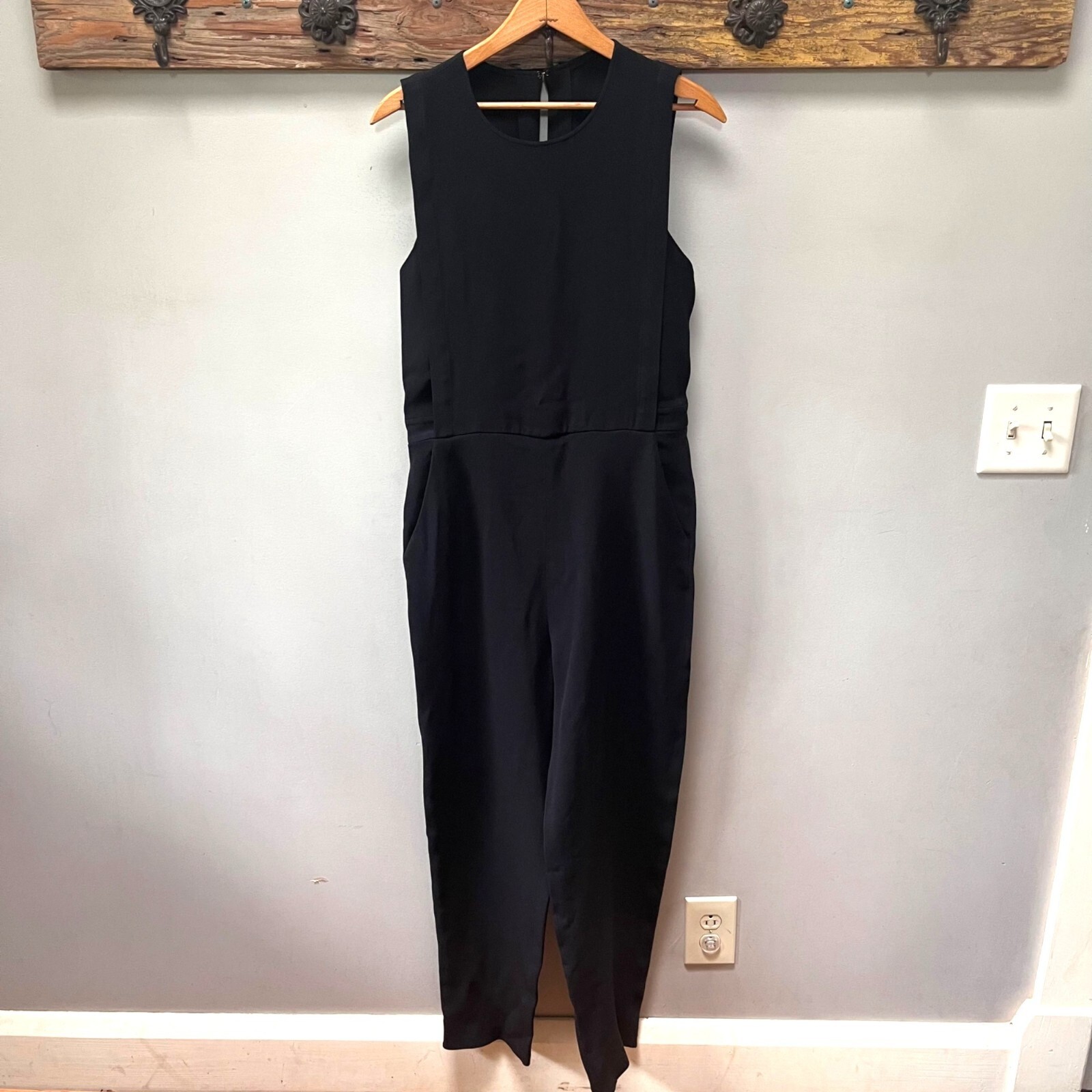 Theory Remaline Structured Sleeveless Admiral Crepe Jumpsuit In Black Size 10