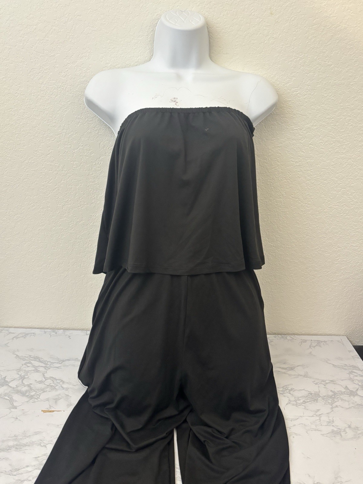 Ninexis Sleeveless Jumpsuit Size L Black Elastic Chest Full Pant Pull Up NWT C1