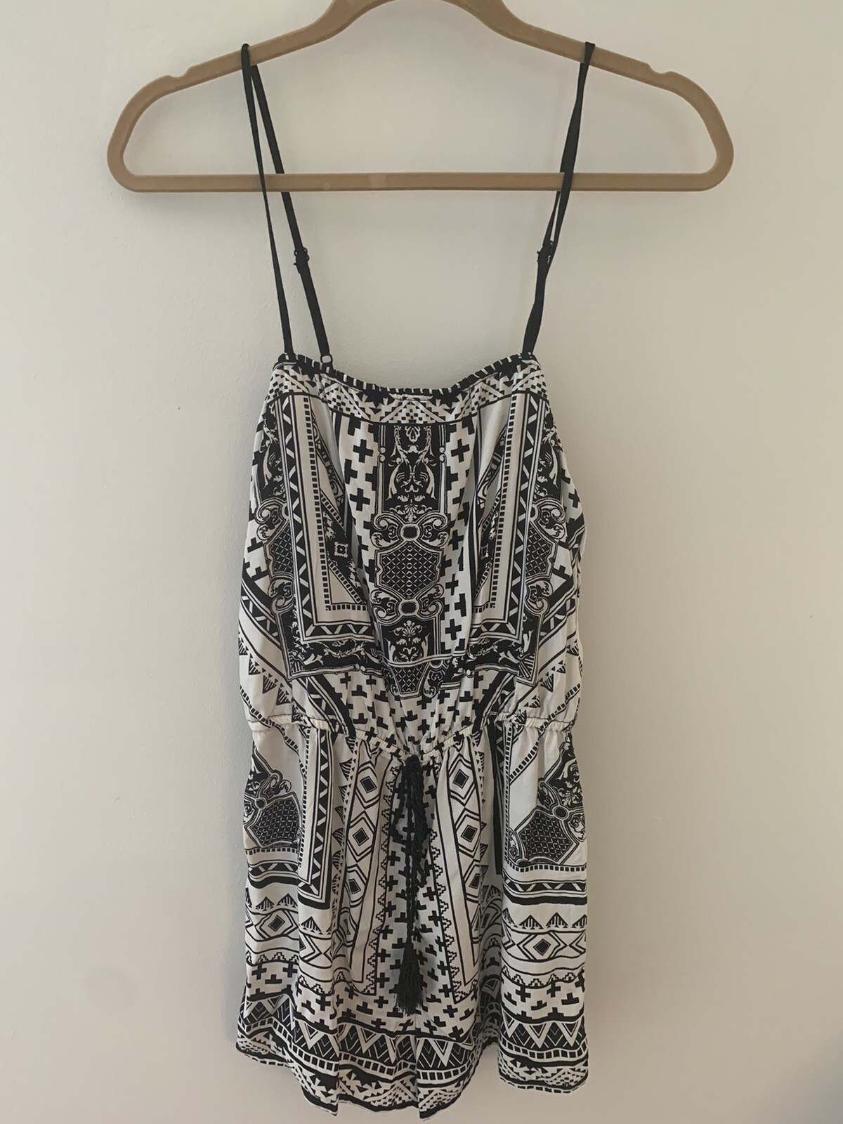 Flying Tomato Romper Sz M Sleeveless Black White Print Elastic Waist Tie Tassel