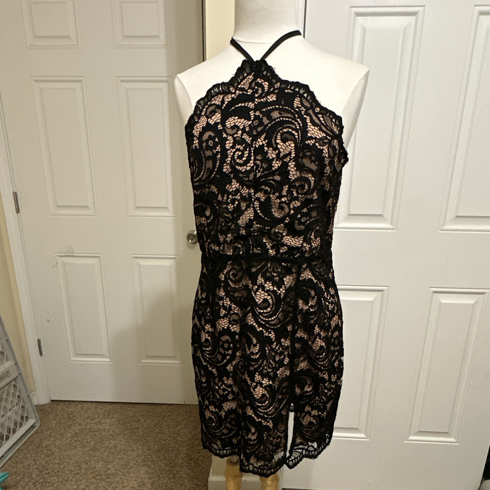 TOBI Women’s Floral Lace Halter Dress Sleeveless Lined Zip Black L