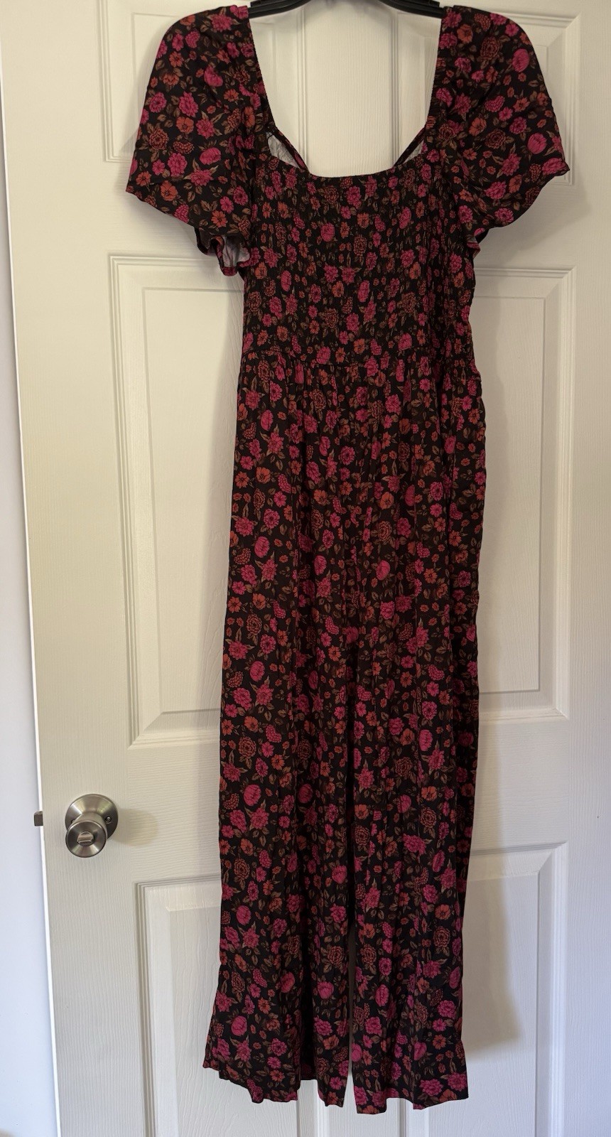 Torrid Stretch Challis Flutter Sleeve Jumpsuit 1X Floral Deep black NWT!!