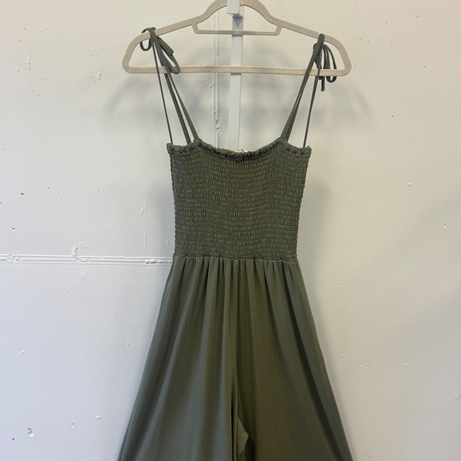 Jack by BB Dakota Olive Green Smocked Wide Leg Jumpsuit Small JJ108177