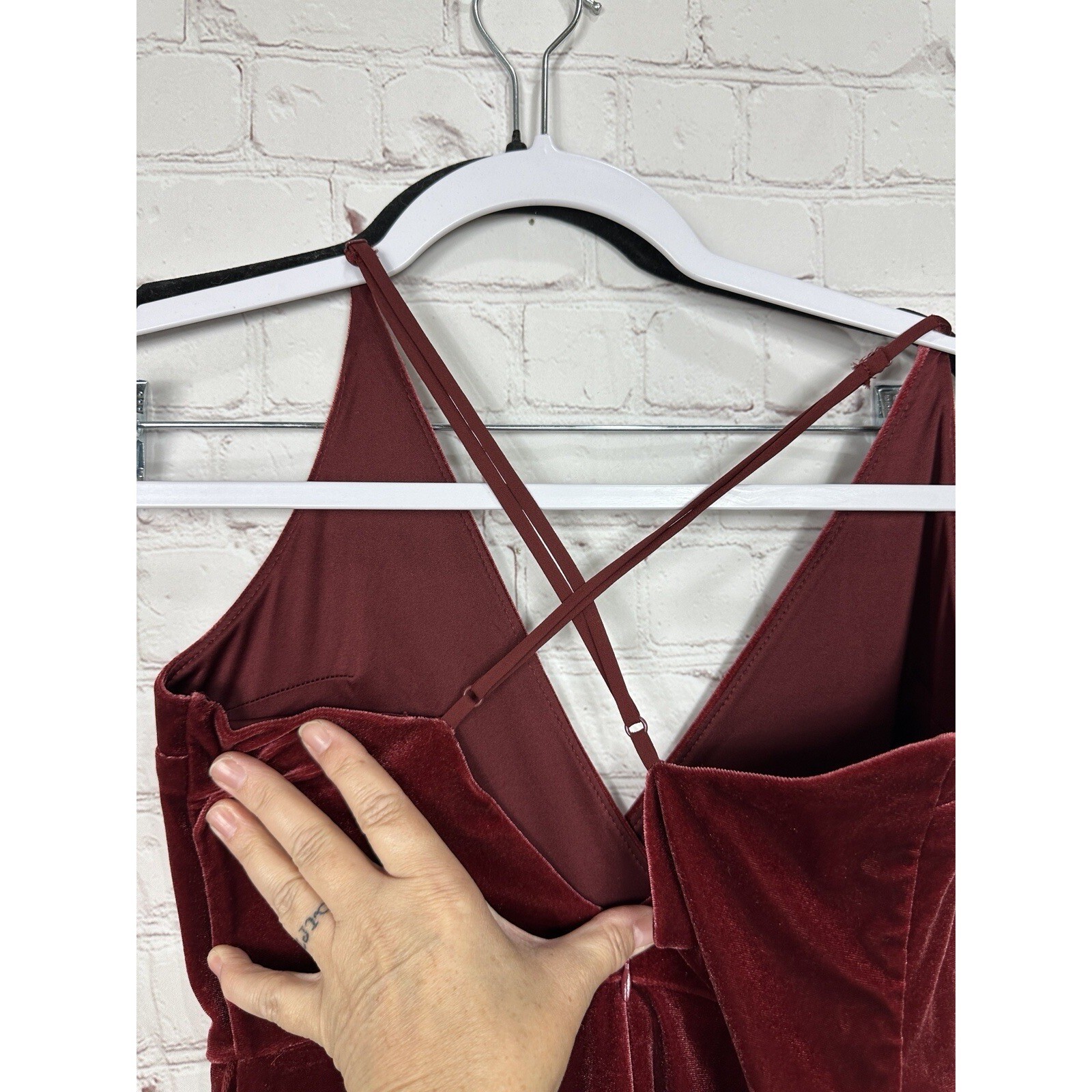 Express pleated v-neck adjustable straps pockets velour one piece jumpsuit, sz 4