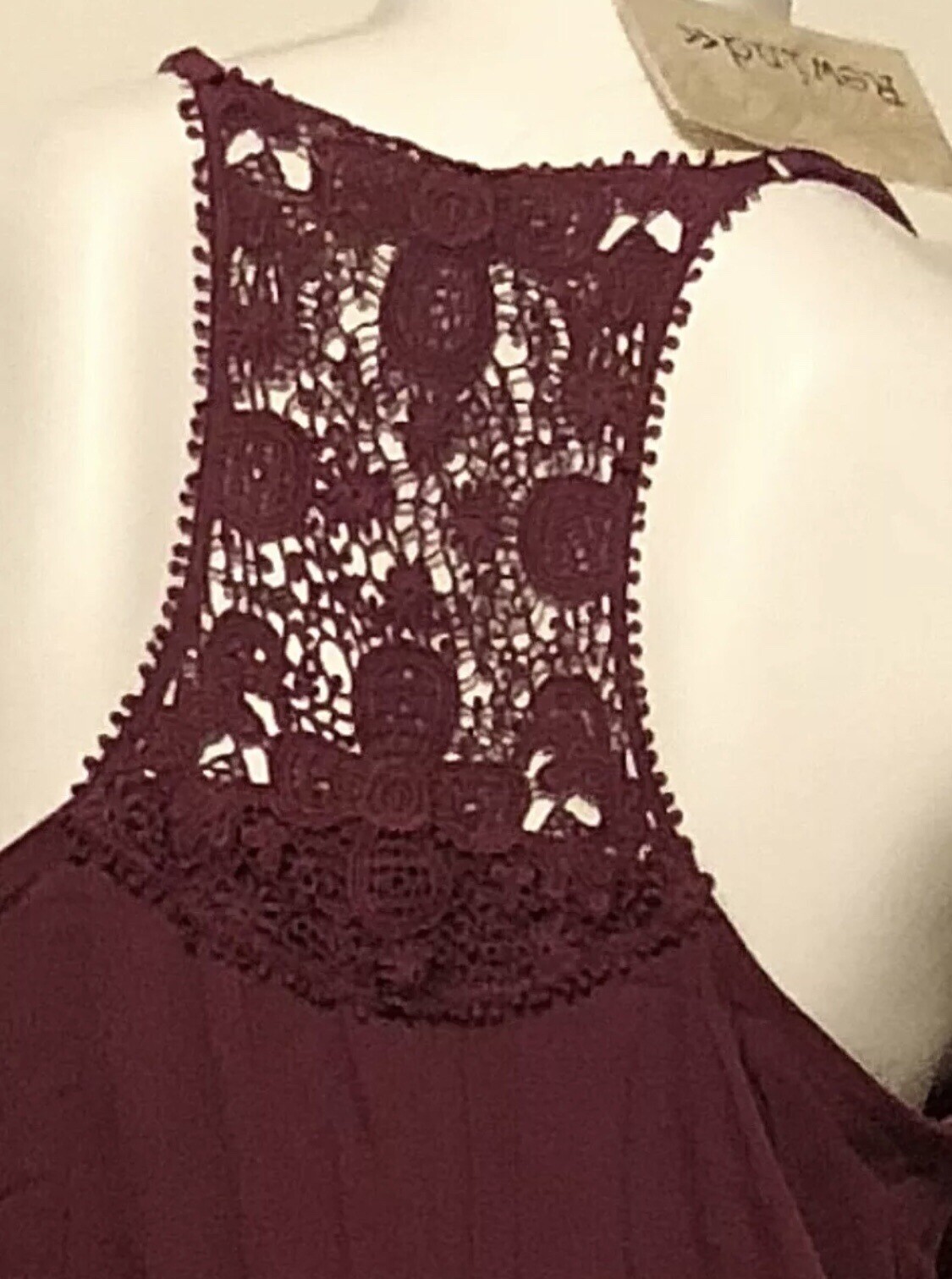 NWT JUNIOR’S REWIND CRANBERRY CROCHET SPAGHETTI STRAP ROMPER SIZE XS MSRP $48.00