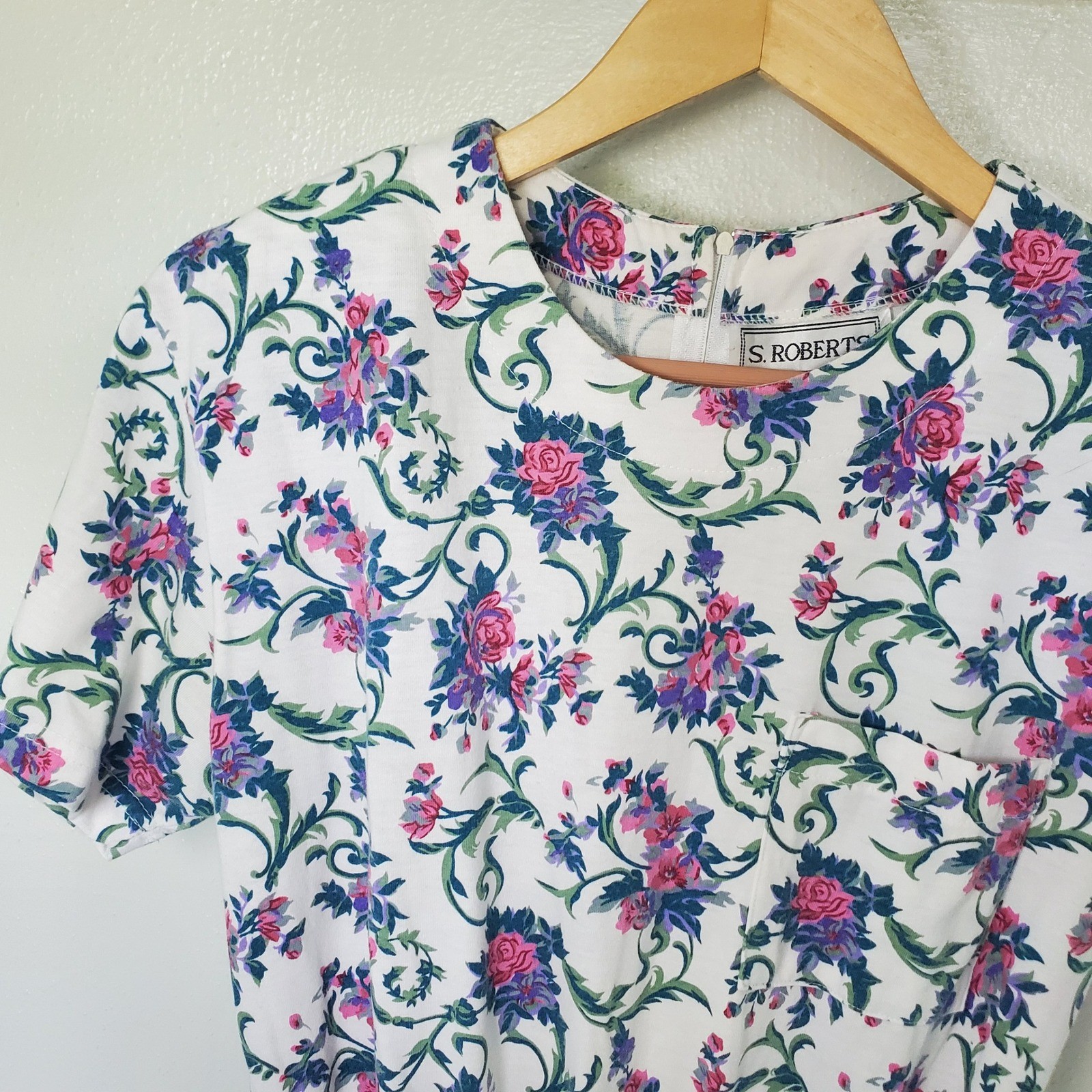Floral Romper Jumpsuit S. Roberts White Pink Purple VTG Short Sleeve S Pockets